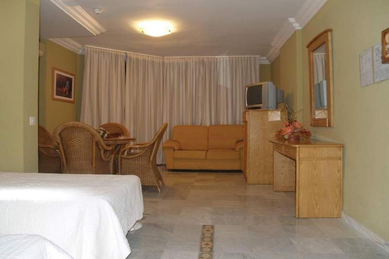 Apartmán Rocamar La Línea de la Concepción Pokoj fotografie